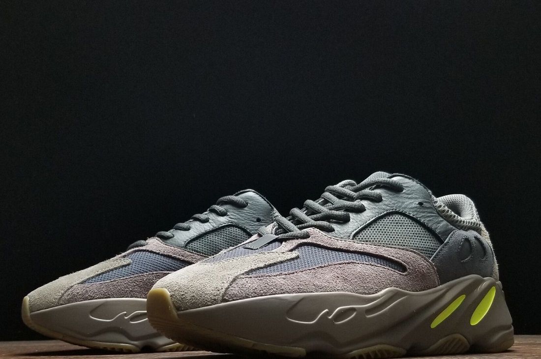 Yeezy 700 Mauve Replica Sneakers for Cheap (3)